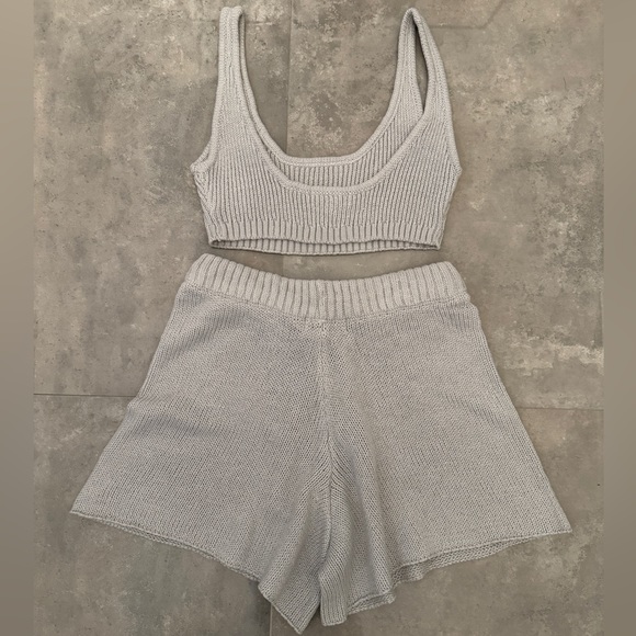 WeWoreWhat Light Gray Chunky Knit Set | M - Picture 6 of 7